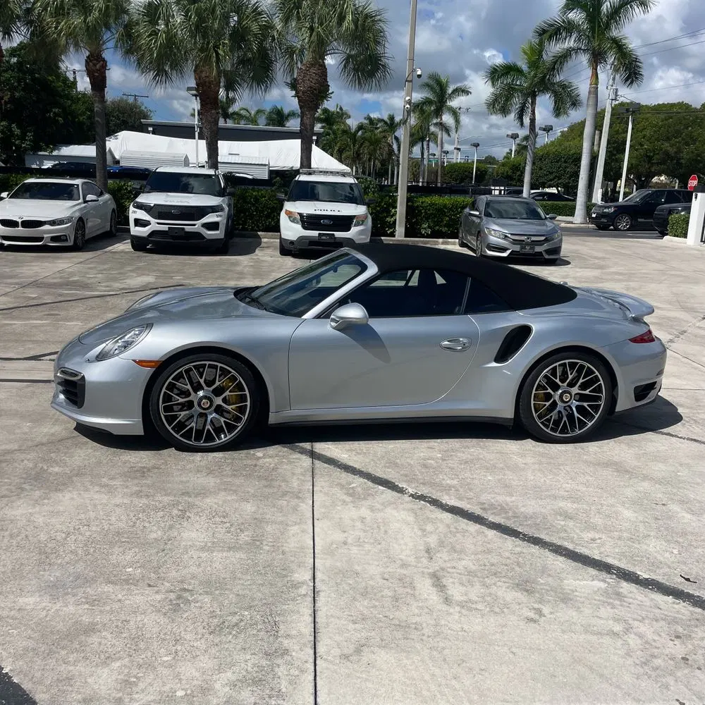 2015 Porsche 911 Carrera 4 Turbo S