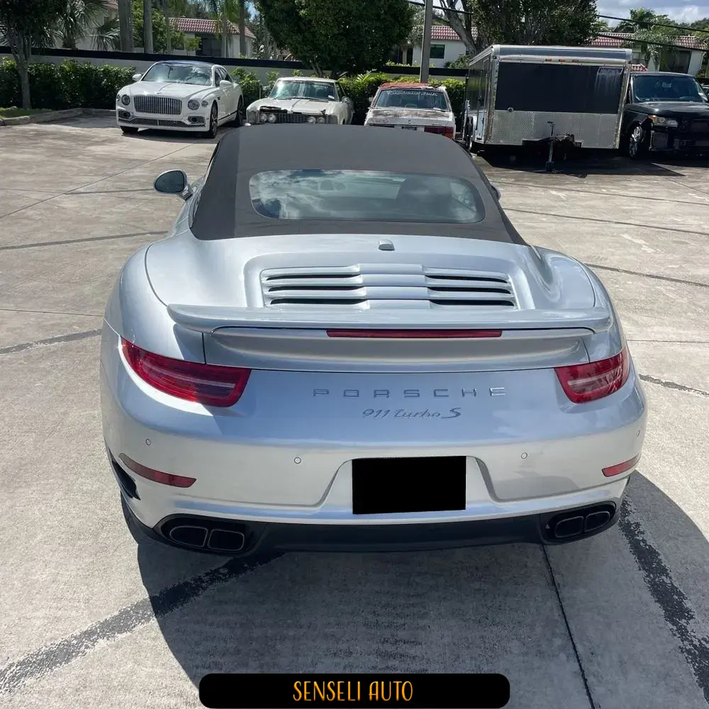 2015 Porsche 911 Carrera 4 Turbo S