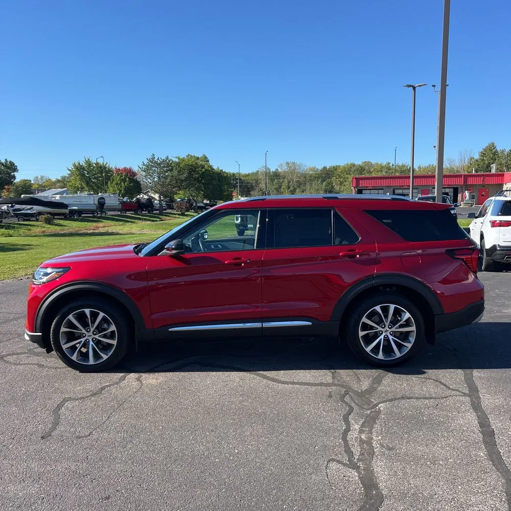 2025 Ford Explorer Platinum