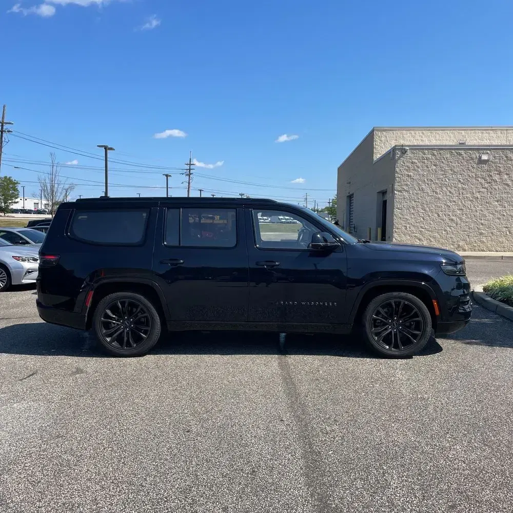 2023 Jeep Grand Wagoneer Obsidian