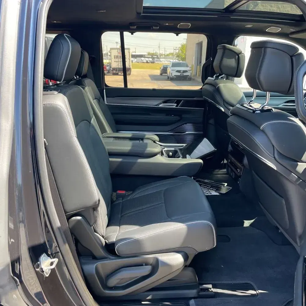 2023 Jeep Grand Wagoneer Obsidian