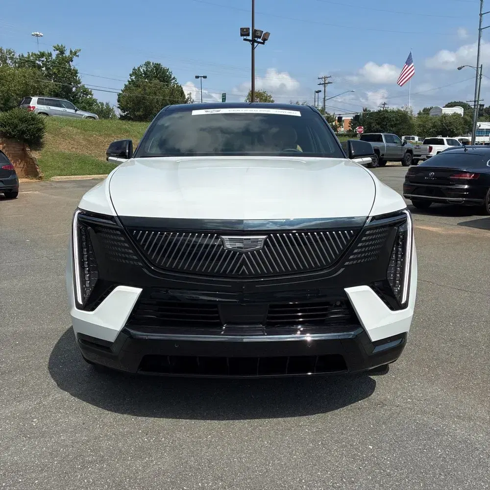 2025 Cadillac Escalade IQ Sport 2