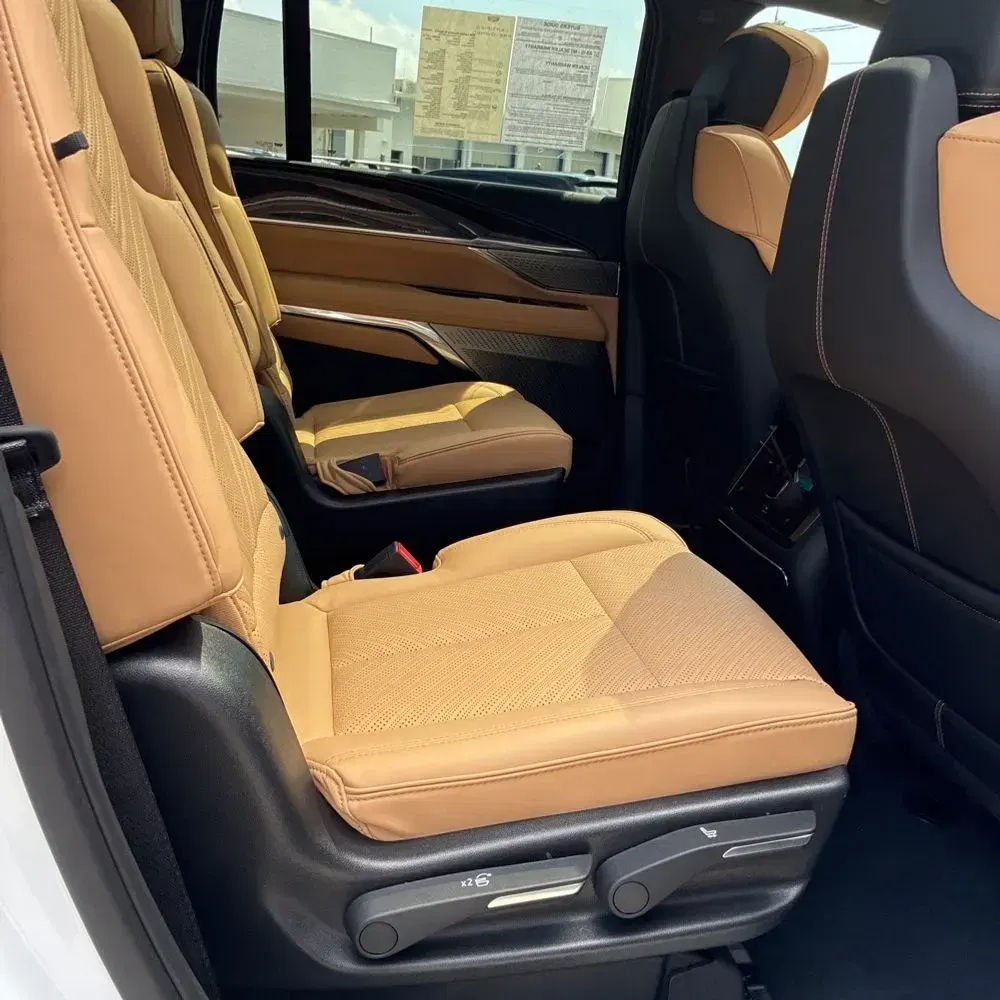 2025 Cadillac Escalade IQ Sport 2