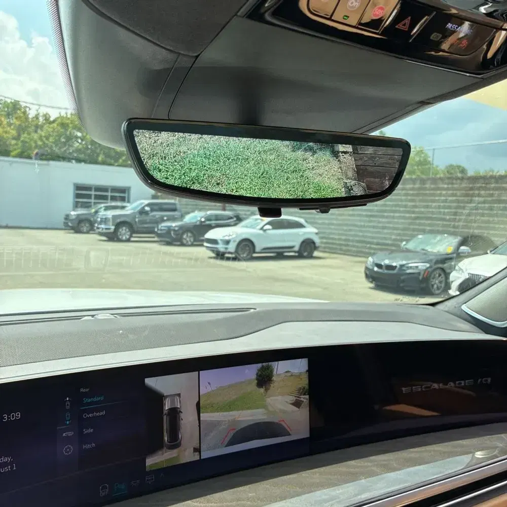 2025 Cadillac Escalade IQ Sport 2