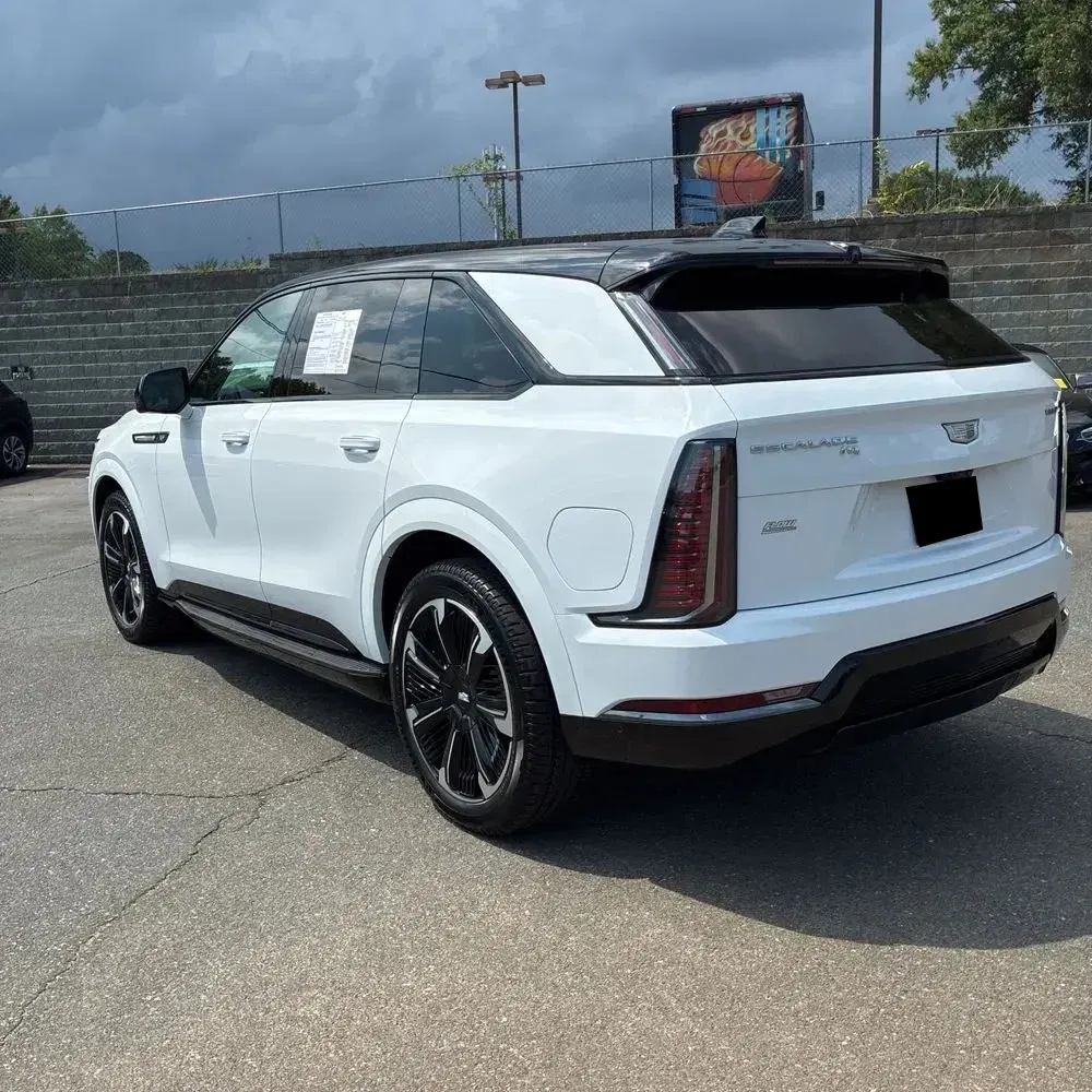 2025 Cadillac Escalade IQ Sport 2