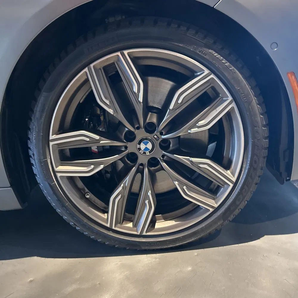2022 BMW 7-Series M760xi