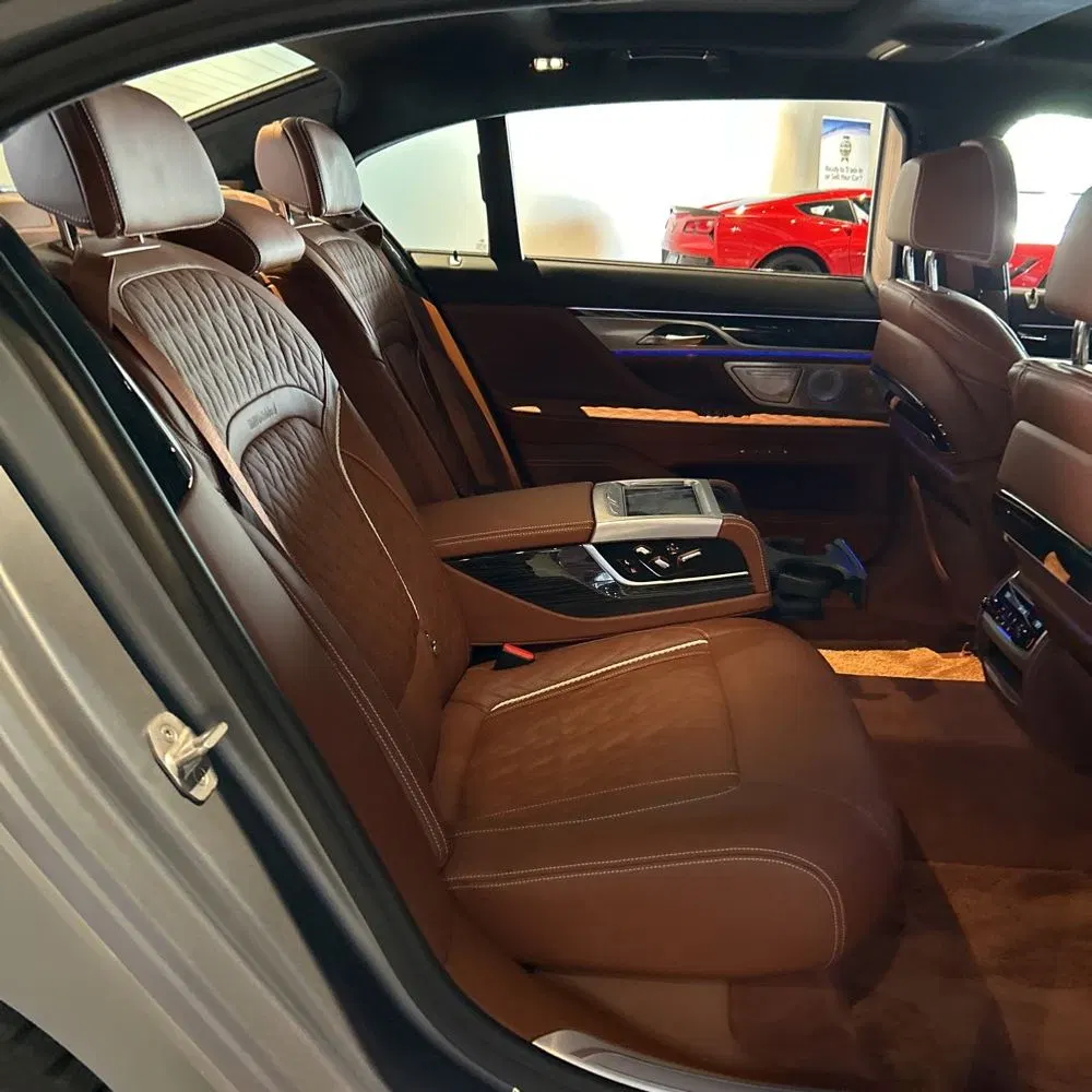 2022 BMW 7-Series M760xi