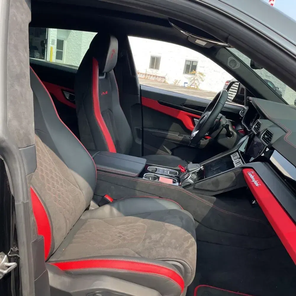 2023 Lamborghini Urus S