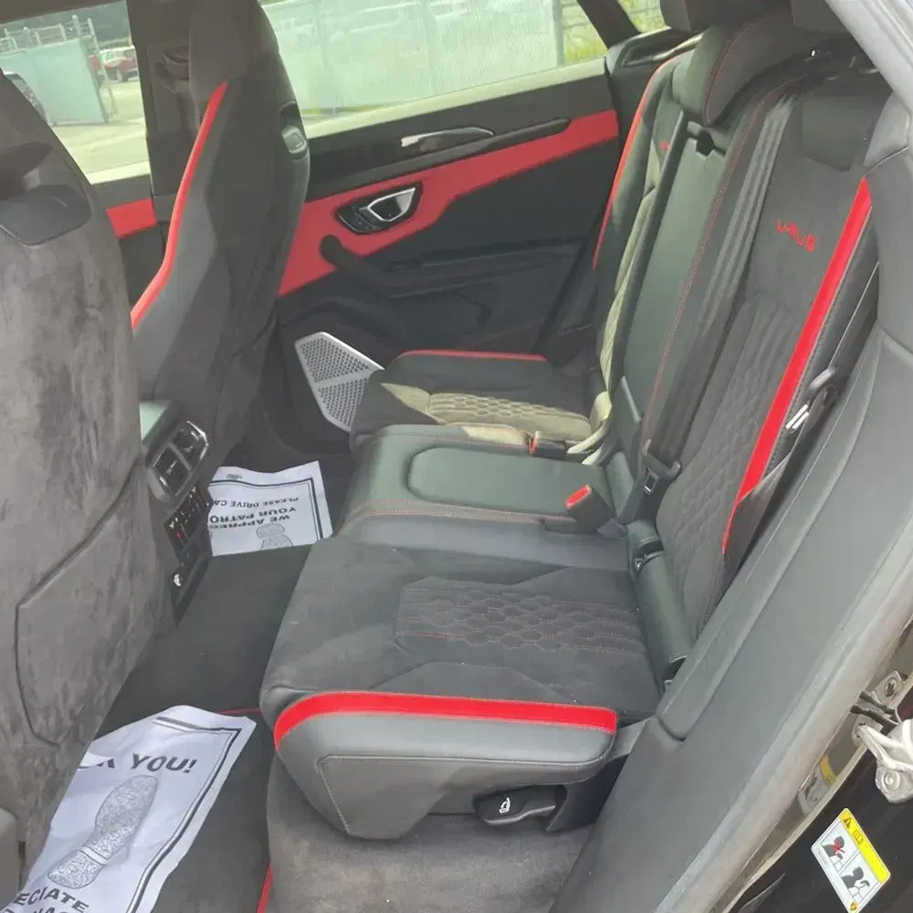 2023 Lamborghini Urus S
