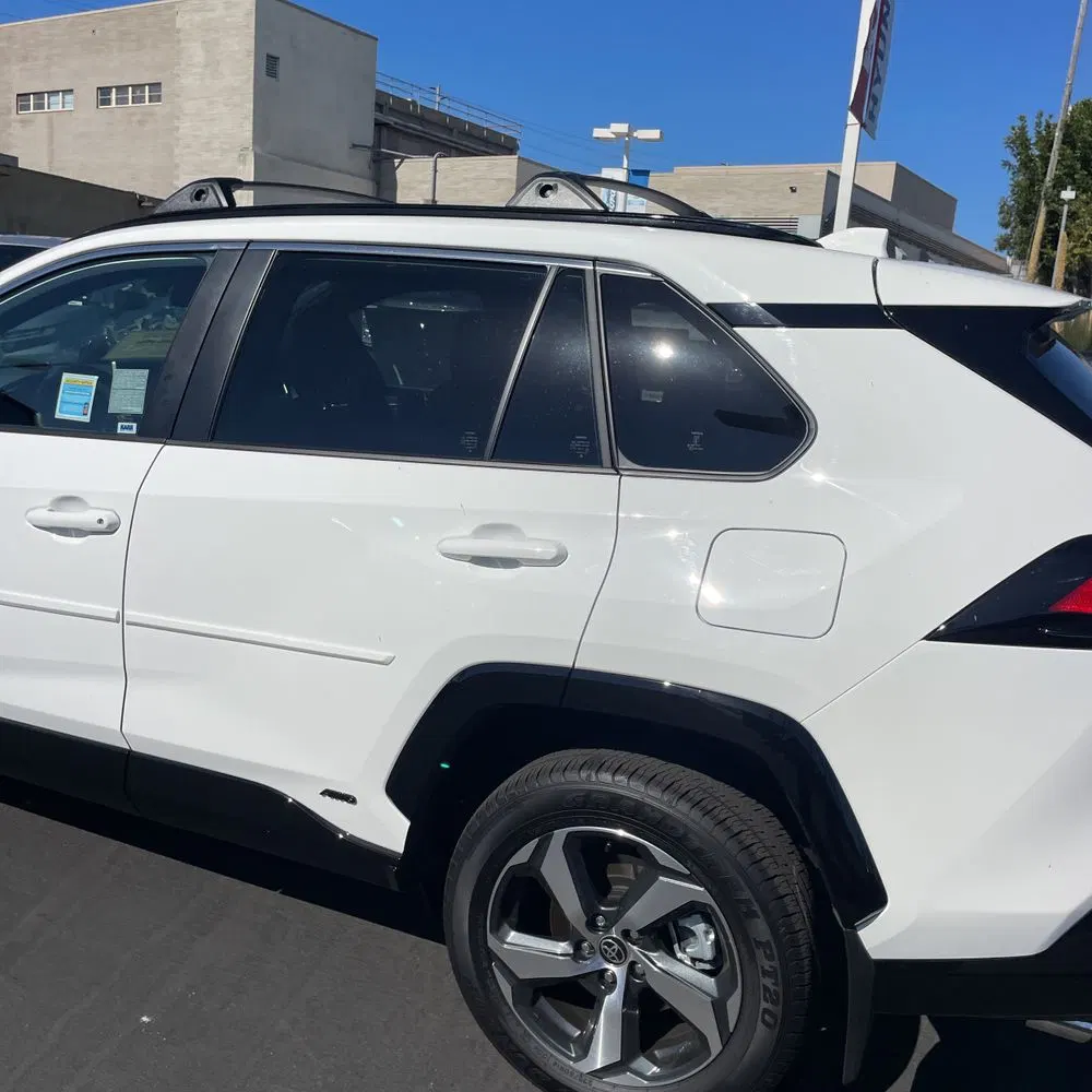 2025 Toyota RAV4 Plug-in Hybrid SE
