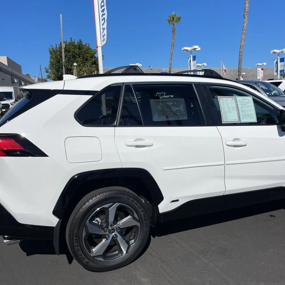 2025 Toyota RAV4 Plug-in Hybrid SE