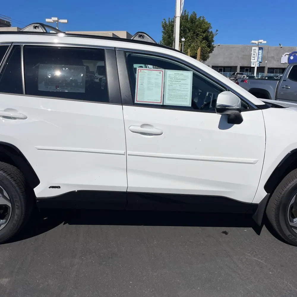 2025 Toyota RAV4 Plug-in Hybrid SE