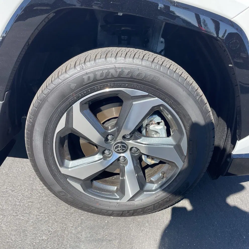2025 Toyota RAV4 Plug-in Hybrid SE