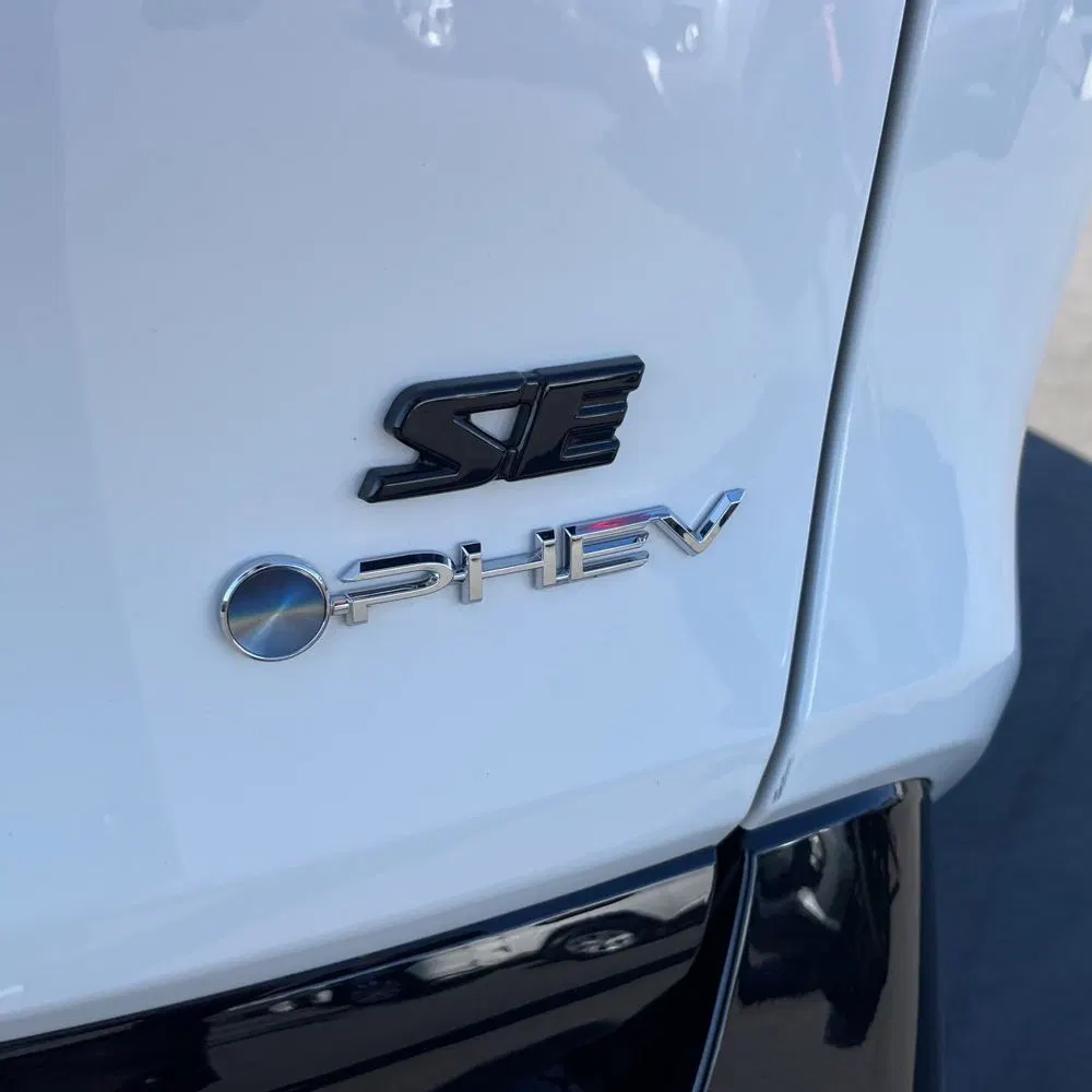 2025 Toyota RAV4 Plug-in Hybrid SE