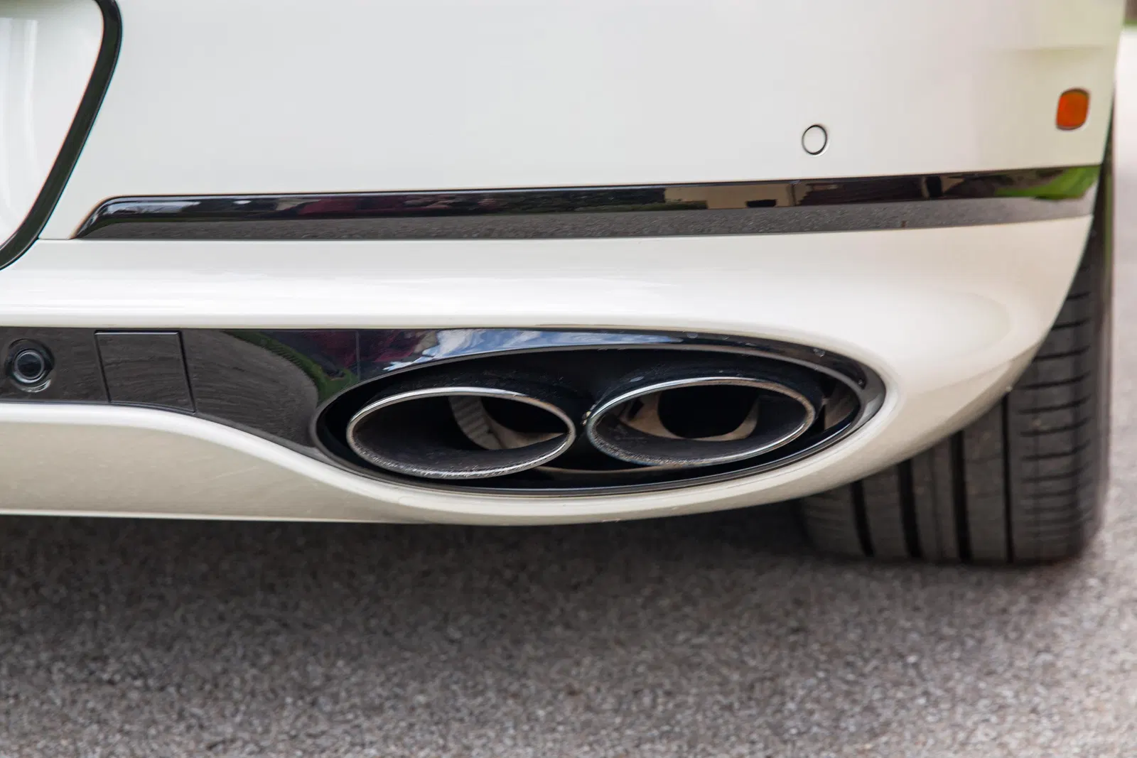 2022 Bentley Continental GT V8 - ~7,200 Miles, 542-hp Twin-Turbo V8, AWD, Blackline Specification