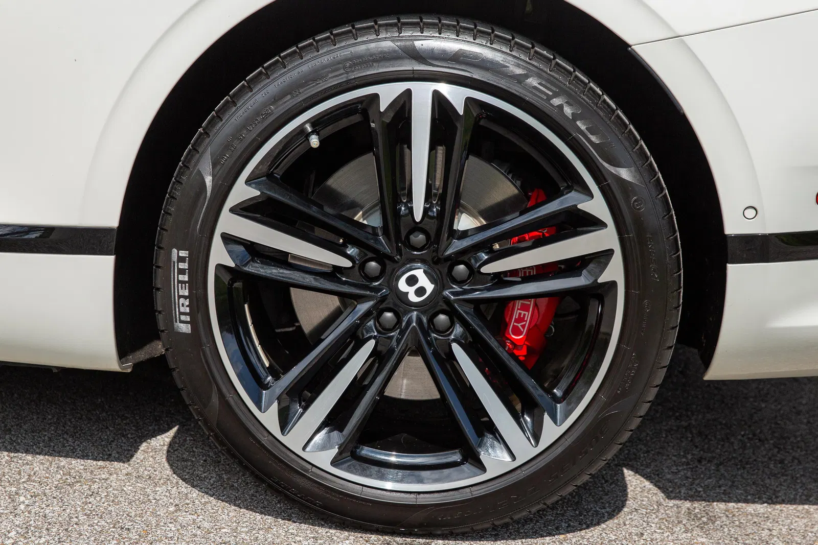 2022 Bentley Continental GT V8 - ~7,200 Miles, 542-hp Twin-Turbo V8, AWD, Blackline Specification