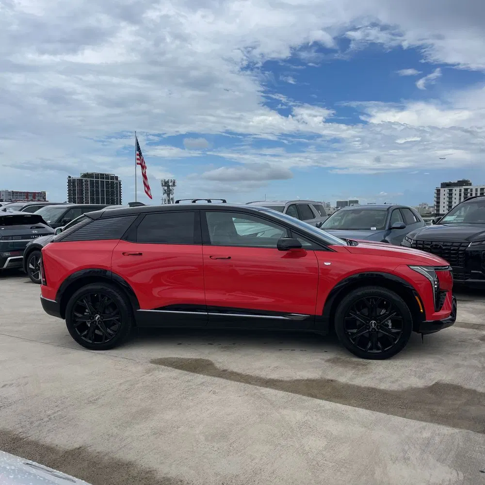 2025 Cadillac OPTIQ Sport 1