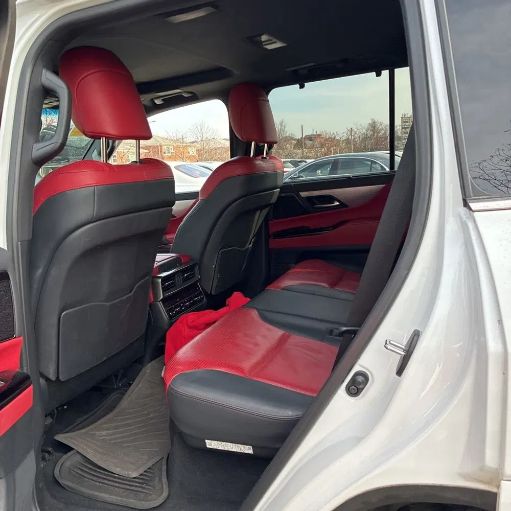 2024 Lexus LX 600 F SPORT Handling
