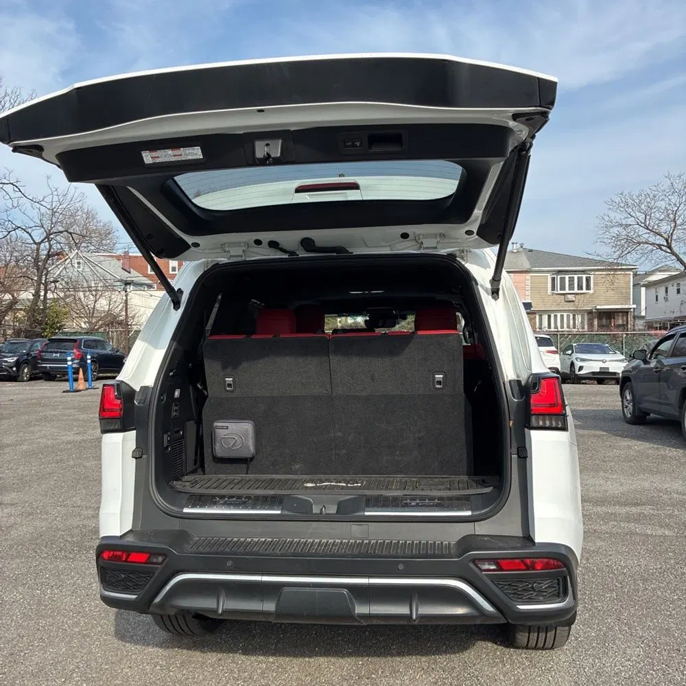 2024 Lexus LX 600 F SPORT Handling