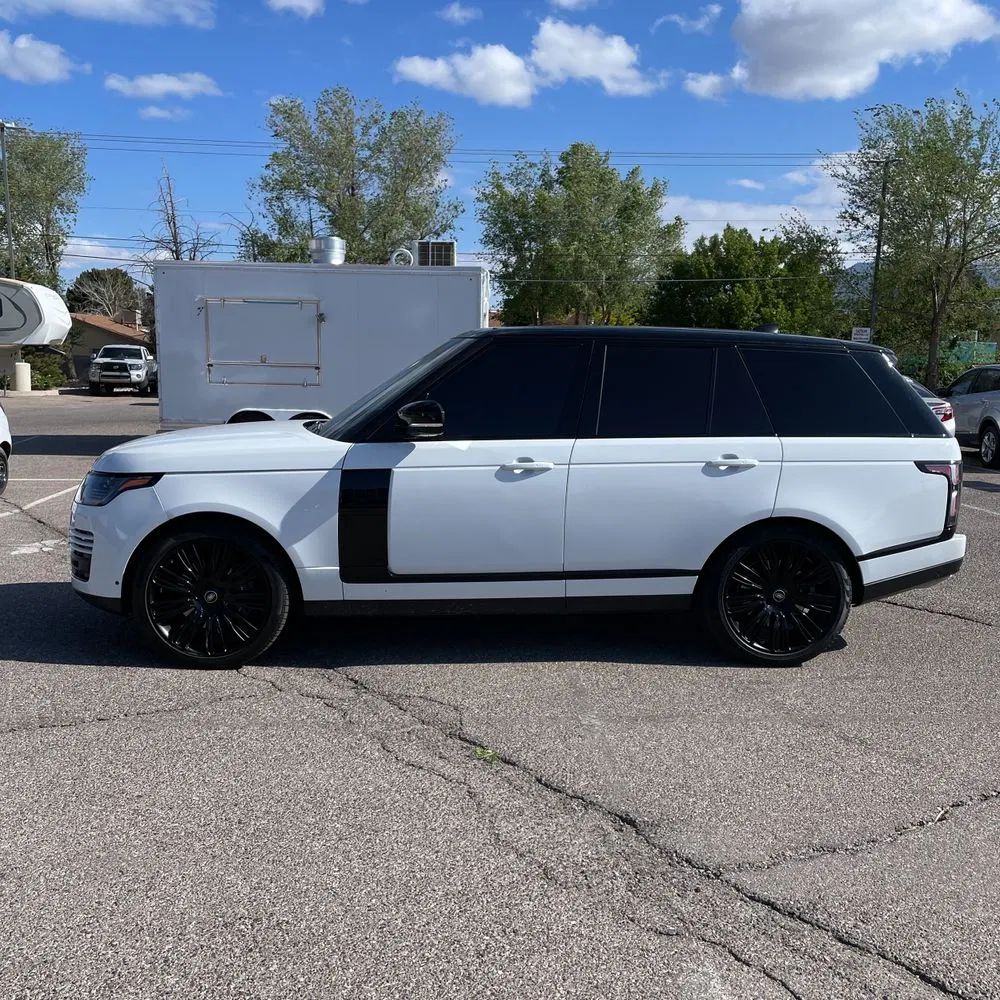 2020 Land Rover Range Rover P525 HSE