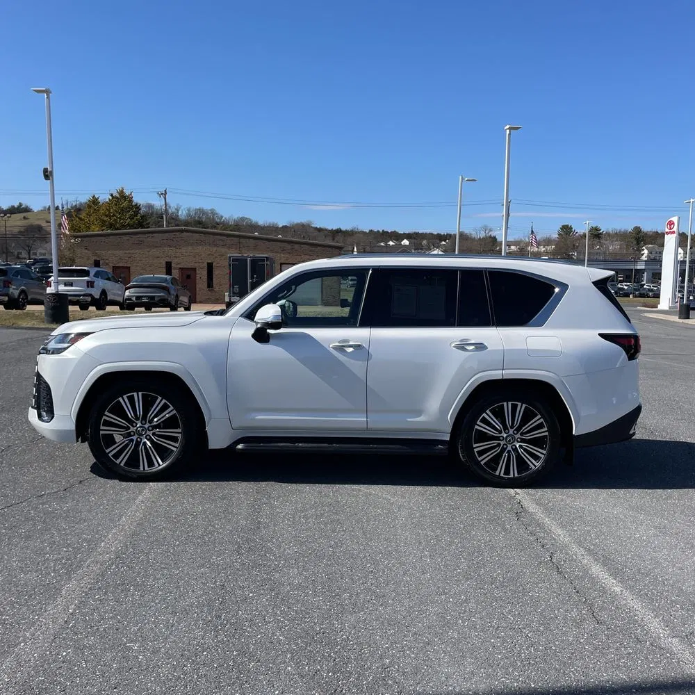 2023 Lexus LX 600 Luxury
