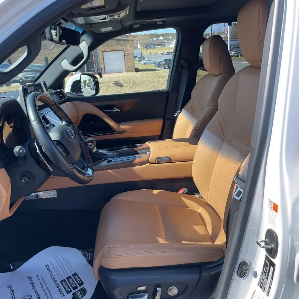 2023 Lexus LX 600 Luxury