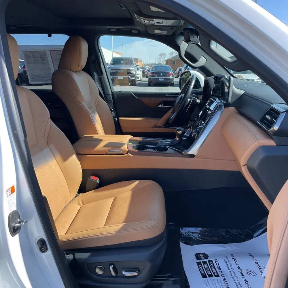 2023 Lexus LX 600 Luxury