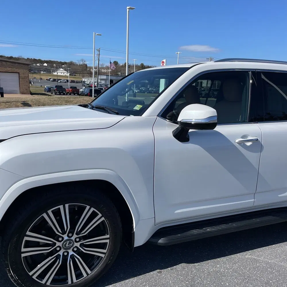 2023 Lexus LX 600 Luxury