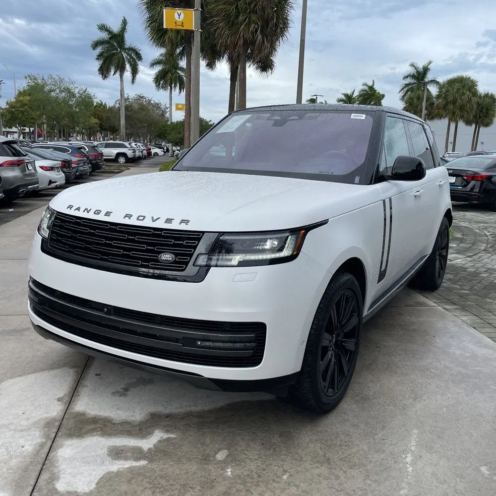 2023 Land Rover Range Rover P530 SE