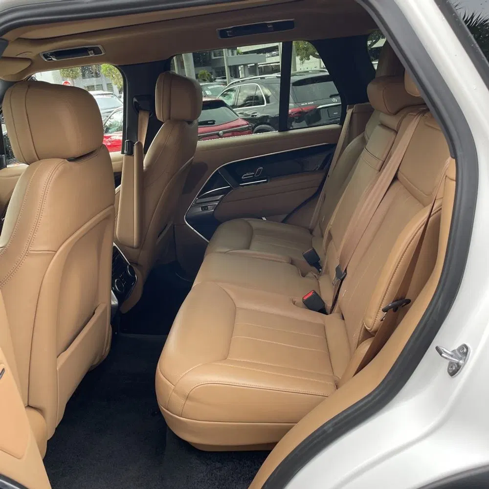 2023 Land Rover Range Rover P530 SE