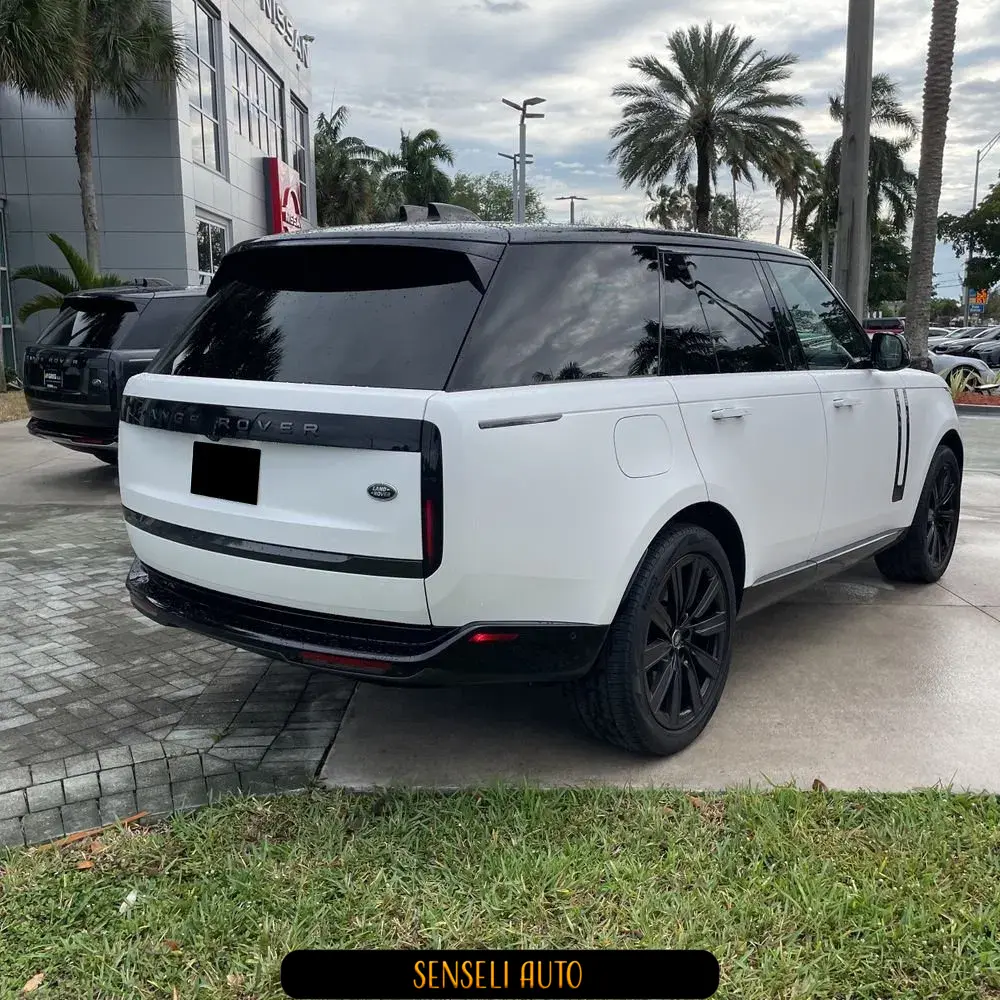 2023 Land Rover Range Rover P530 SE