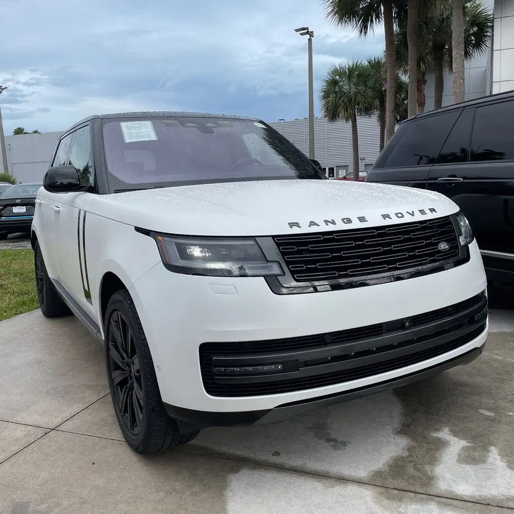 2023 Land Rover Range Rover P530 SE