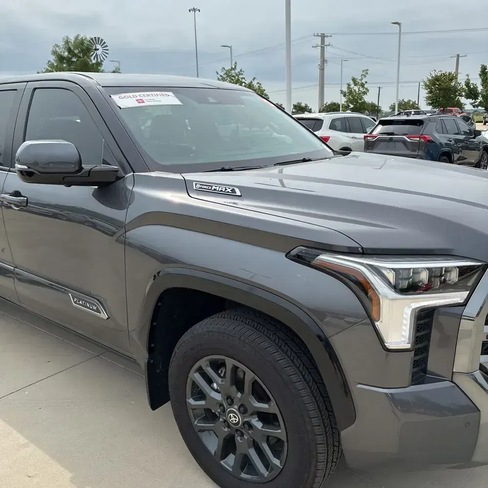 2025 Toyota Tundra Platinum HV