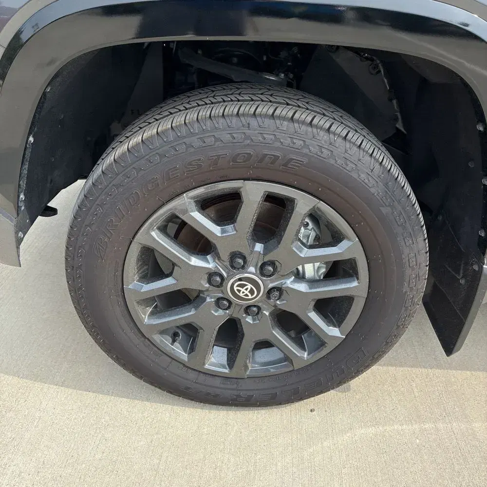 2025 Toyota Tundra Platinum HV