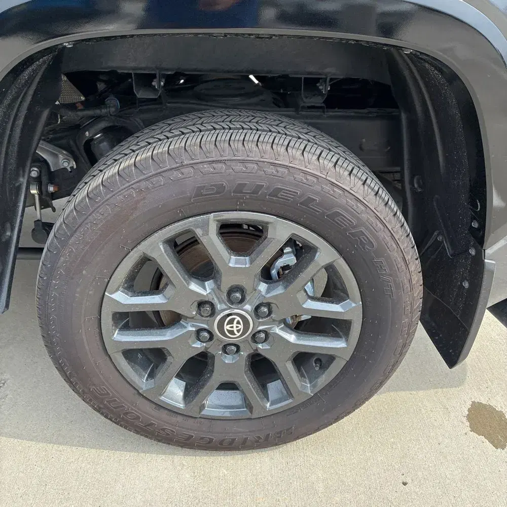 2025 Toyota Tundra Platinum HV