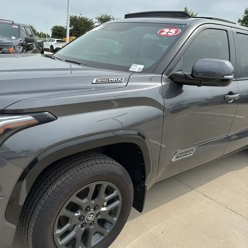 2025 Toyota Tundra Platinum HV