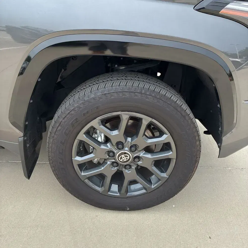 2025 Toyota Tundra Platinum HV