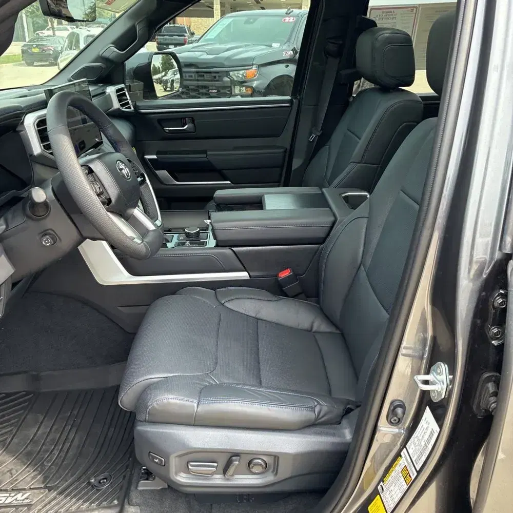 2025 Toyota Tundra Platinum HV