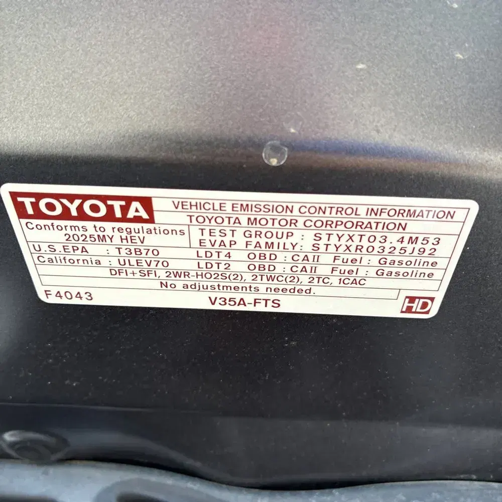 2025 Toyota Tundra Platinum HV