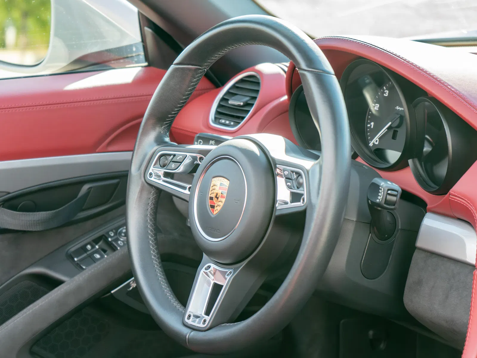 2020 Porsche 718 Boxster Spyder - ~7,300 Miles, 6-Speed Manual, 414-hp Flat-6, Chalk Exterior
