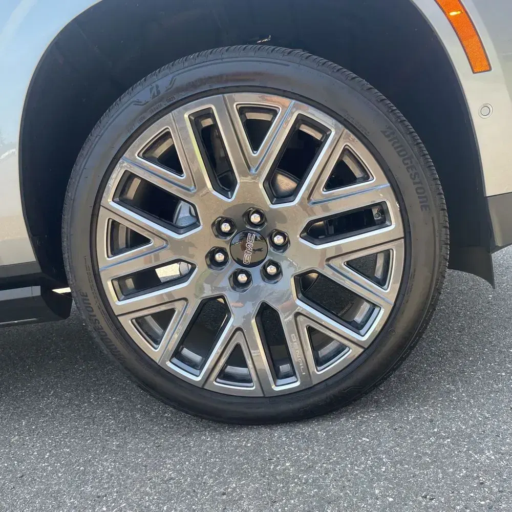 2025 GMC Yukon Denali Ultimate