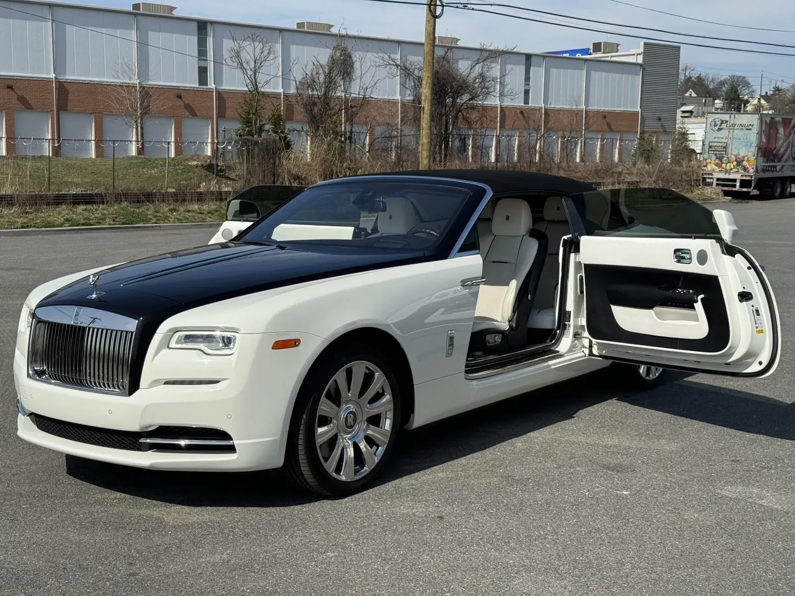 28k-Mile 2016 Rolls-Royce Dawn