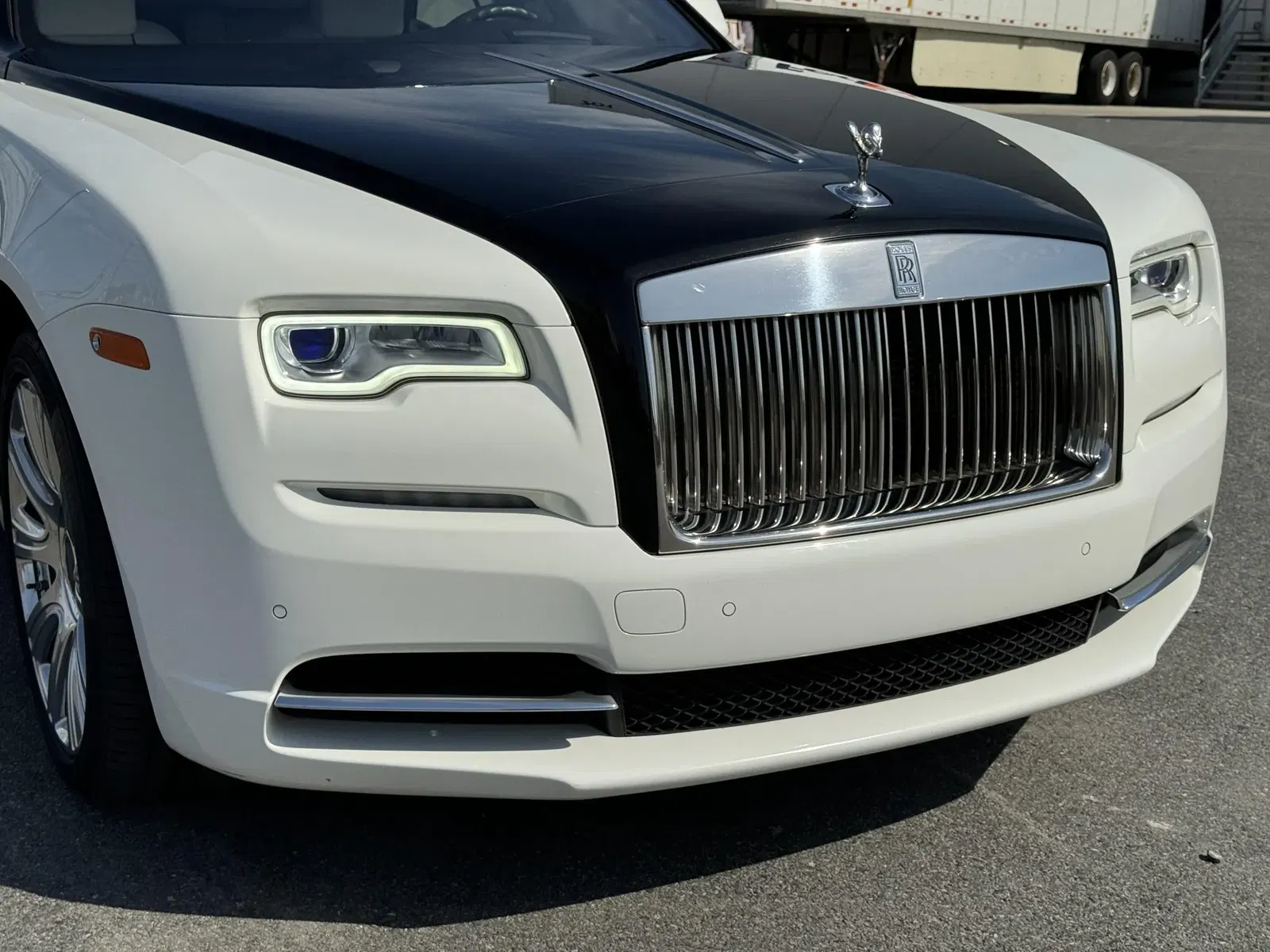 28k-Mile 2016 Rolls-Royce Dawn