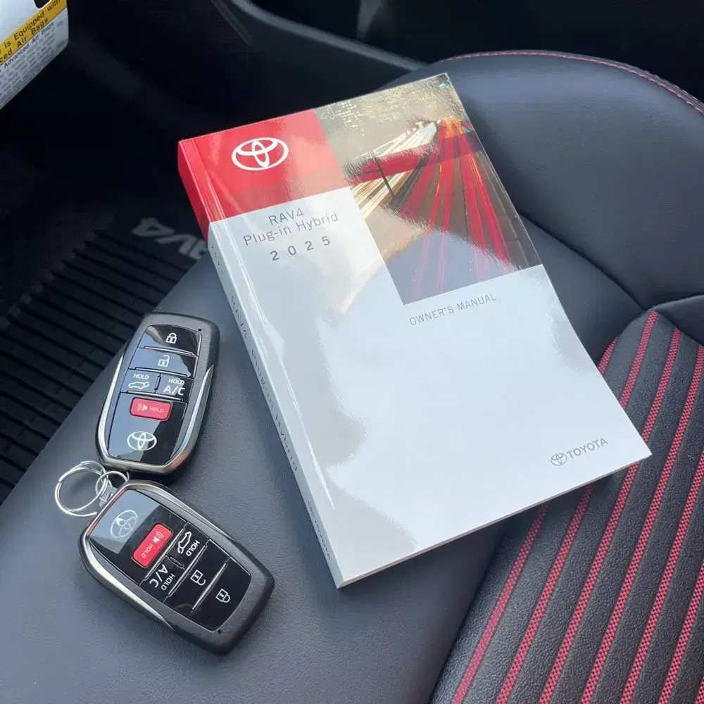2025 Toyota RAV4 Plug-in Hybrid XSE