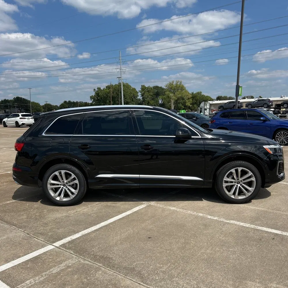 2025 Audi Q7 Premium 55