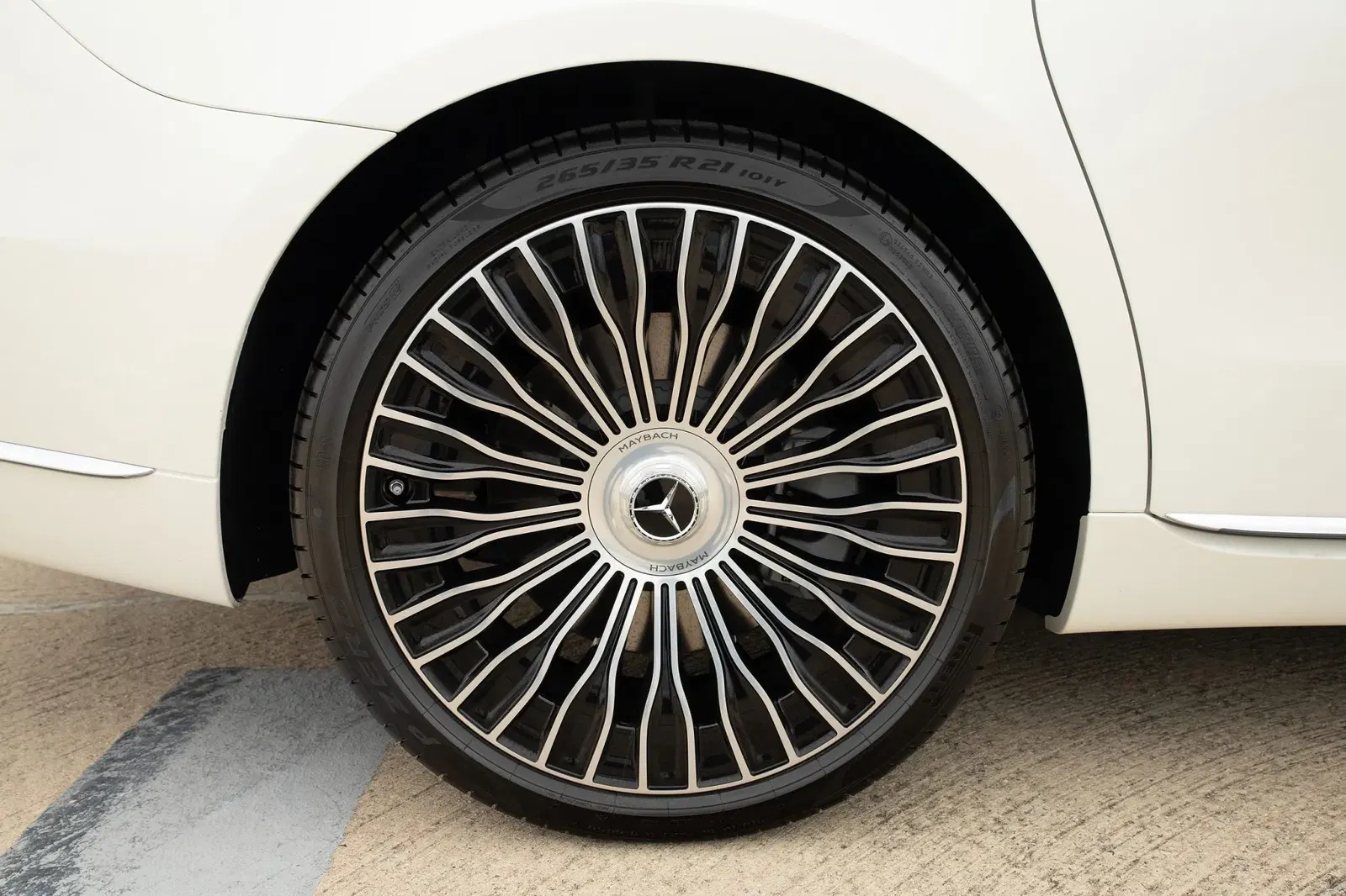 2023 Mercedes-Maybach S680 4MATIC Sedan