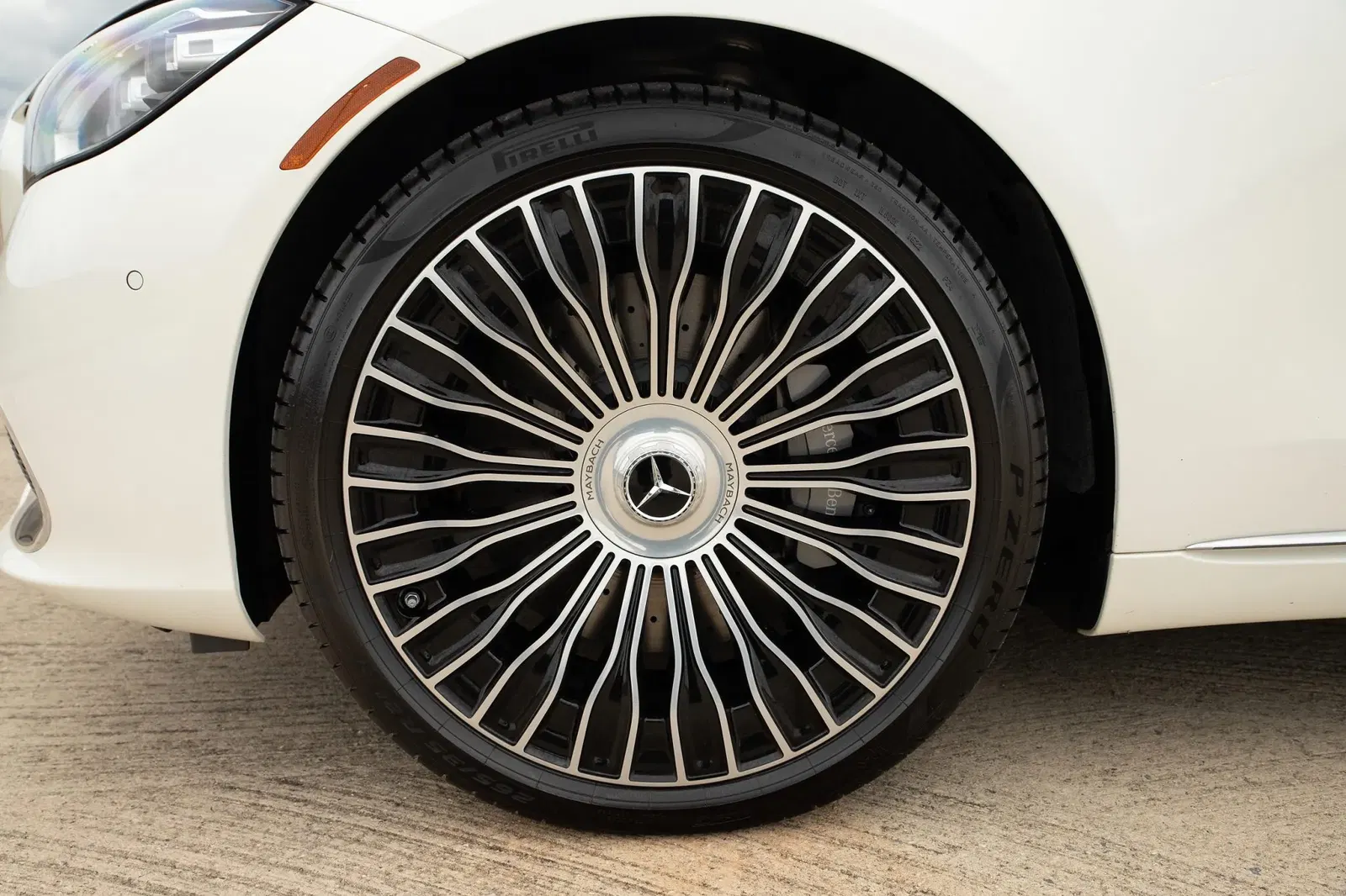 2023 Mercedes-Maybach S680 4MATIC Sedan