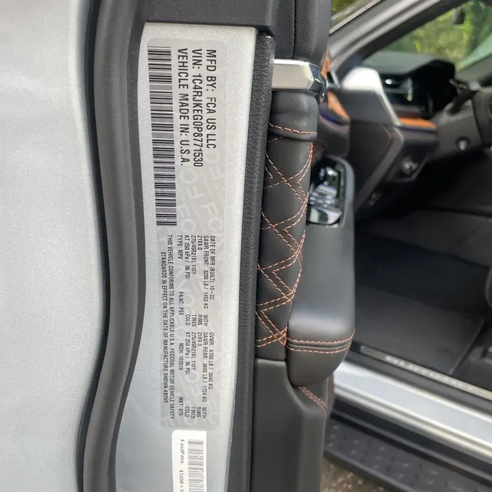 2023 Jeep Grand Cherokee L Summit Reserve