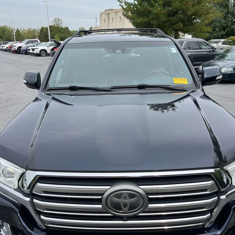 2016 Toyota Land Cruiser Base
