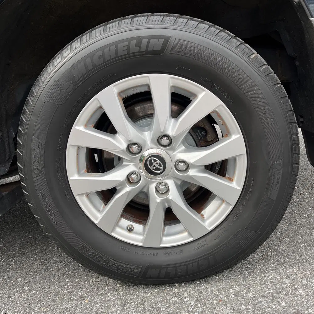 2016 Toyota Land Cruiser Base
